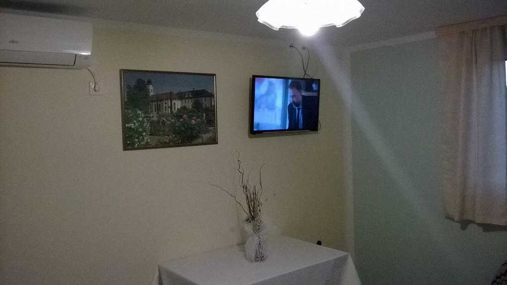 Apartment Rose พูลา ภายนอก รูปภาพ