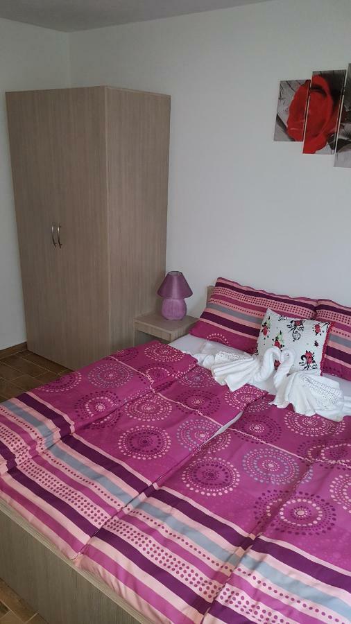 Apartment Rose พูลา ภายนอก รูปภาพ
